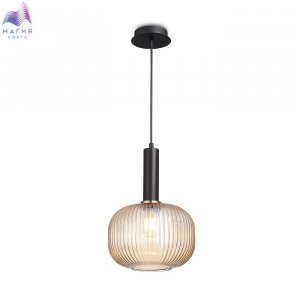 000000743671.jpg